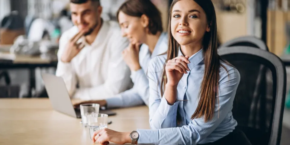 Jak łączyć podróże i studia: programy wymiany, semestry za granicą i bootcampy